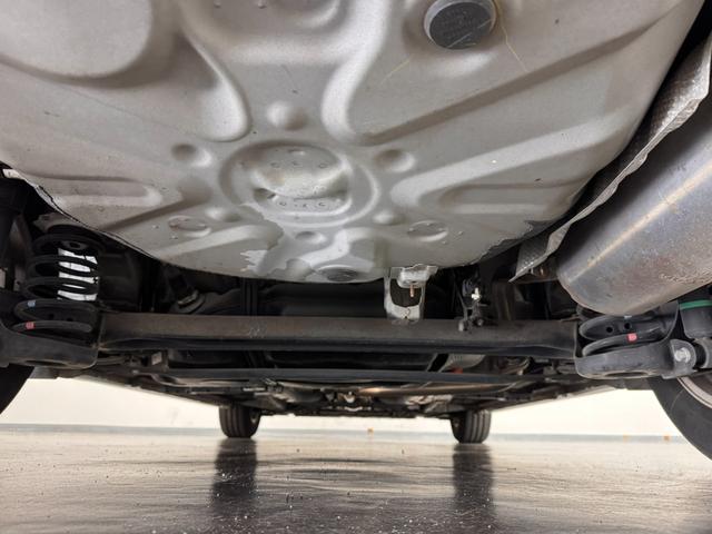 プリウス S 7インチナビ/バックカメラ/フルセグTV/ドライブレコーダー/ビルトインETC/オートライト/HIDヘッドライト/車両接近通報装置/ステアリングスイッチ/オートエアコン/プッシュスタート/スマートキー(61枚目)