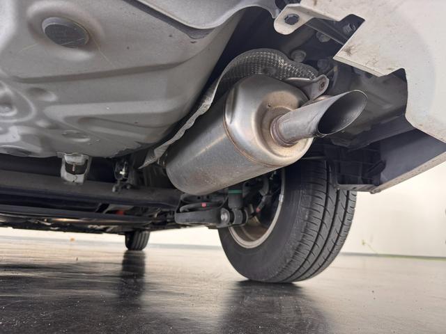 プリウス S 7インチナビ/バックカメラ/フルセグTV/ドライブレコーダー/ビルトインETC/オートライト/HIDヘッドライト/車両接近通報装置/ステアリングスイッチ/オートエアコン/プッシュスタート/スマートキー(62枚目)