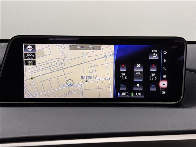 ＲＸ ＲＸ４５０ｈ　Ｆスポーツ　マークレビンソン／ＴＲＤエアロ／１２．３インチナビ／パノラミックビュー／ＥＴＣ２．０／ブラインドスポットモニター／黒革シート／衝突被害軽減／パワーバックドア／カラーＨＵＤ／パワーシート／冷暖シート（6枚目）