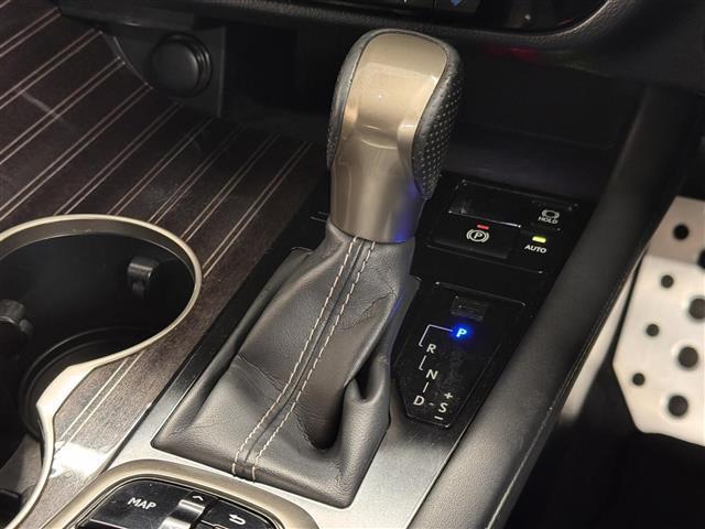 ＲＸ ＲＸ４５０ｈ　Ｆスポーツ　マークレビンソン／ＴＲＤエアロ／１２．３インチナビ／パノラミックビュー／ＥＴＣ２．０／ブラインドスポットモニター／黒革シート／衝突被害軽減／パワーバックドア／カラーＨＵＤ／パワーシート／冷暖シート（11枚目）