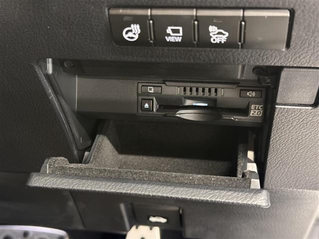 ＲＸ ＲＸ４５０ｈ　Ｆスポーツ　マークレビンソン／ＴＲＤエアロ／１２．３インチナビ／パノラミックビュー／ＥＴＣ２．０／ブラインドスポットモニター／黒革シート／衝突被害軽減／パワーバックドア／カラーＨＵＤ／パワーシート／冷暖シート（31枚目）