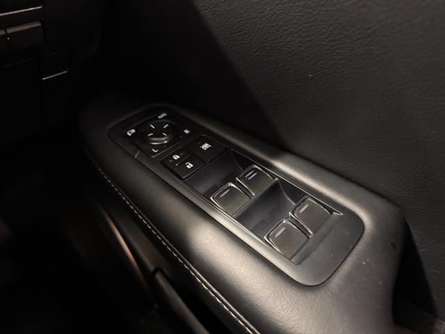 ＲＸ ＲＸ４５０ｈ　Ｆスポーツ　マークレビンソン／ＴＲＤエアロ／１２．３インチナビ／パノラミックビュー／ＥＴＣ２．０／ブラインドスポットモニター／黒革シート／衝突被害軽減／パワーバックドア／カラーＨＵＤ／パワーシート／冷暖シート（33枚目）
