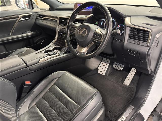 ＲＸ ＲＸ４５０ｈ　Ｆスポーツ　マークレビンソン／ＴＲＤエアロ／１２．３インチナビ／パノラミックビュー／ＥＴＣ２．０／ブラインドスポットモニター／黒革シート／衝突被害軽減／パワーバックドア／カラーＨＵＤ／パワーシート／冷暖シート（38枚目）