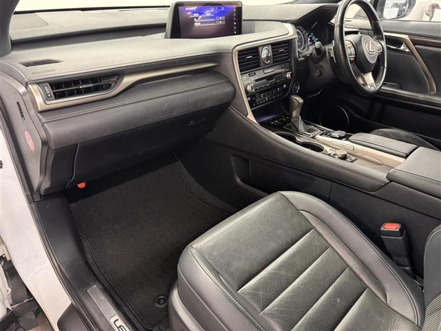 ＲＸ ＲＸ４５０ｈ　Ｆスポーツ　マークレビンソン／ＴＲＤエアロ／１２．３インチナビ／パノラミックビュー／ＥＴＣ２．０／ブラインドスポットモニター／黒革シート／衝突被害軽減／パワーバックドア／カラーＨＵＤ／パワーシート／冷暖シート（41枚目）