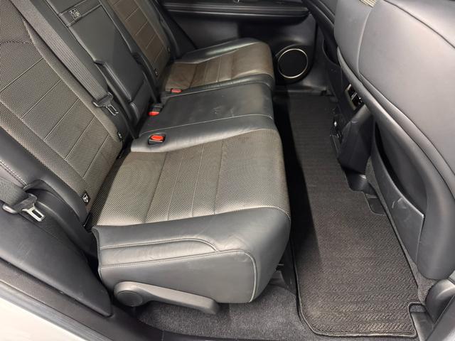 ＲＸ ＲＸ４５０ｈ　Ｆスポーツ　マークレビンソン／ＴＲＤエアロ／１２．３インチナビ／パノラミックビュー／ＥＴＣ２．０／ブラインドスポットモニター／黒革シート／衝突被害軽減／パワーバックドア／カラーＨＵＤ／パワーシート／冷暖シート（45枚目）