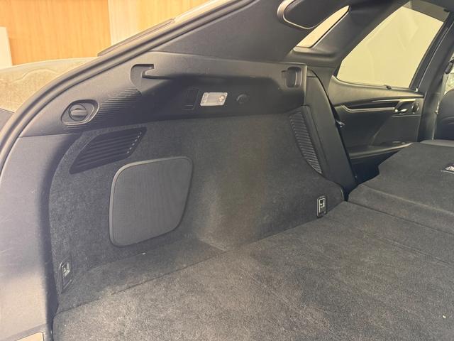 ＲＸ ＲＸ４５０ｈ　Ｆスポーツ　マークレビンソン／ＴＲＤエアロ／１２．３インチナビ／パノラミックビュー／ＥＴＣ２．０／ブラインドスポットモニター／黒革シート／衝突被害軽減／パワーバックドア／カラーＨＵＤ／パワーシート／冷暖シート（54枚目）