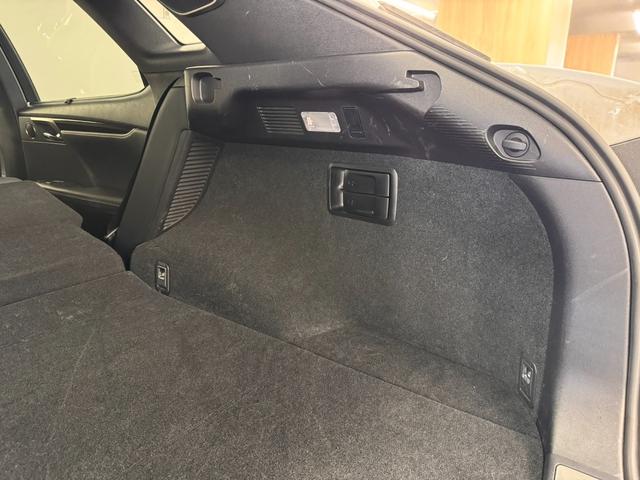 ＲＸ ＲＸ４５０ｈ　Ｆスポーツ　マークレビンソン／ＴＲＤエアロ／１２．３インチナビ／パノラミックビュー／ＥＴＣ２．０／ブラインドスポットモニター／黒革シート／衝突被害軽減／パワーバックドア／カラーＨＵＤ／パワーシート／冷暖シート（56枚目）