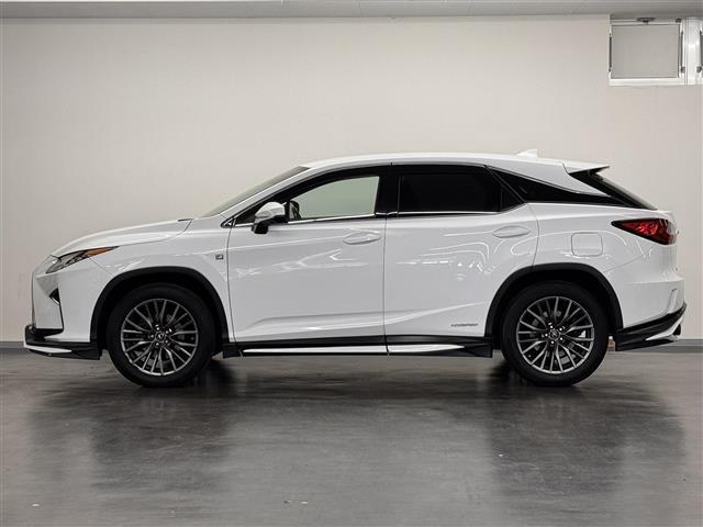 ＲＸ ＲＸ４５０ｈ　Ｆスポーツ　マークレビンソン／ＴＲＤエアロ／１２．３インチナビ／パノラミックビュー／ＥＴＣ２．０／ブラインドスポットモニター／黒革シート／衝突被害軽減／パワーバックドア／カラーＨＵＤ／パワーシート／冷暖シート（60枚目）