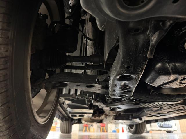 ＲＸ ＲＸ４５０ｈ　Ｆスポーツ　マークレビンソン／ＴＲＤエアロ／１２．３インチナビ／パノラミックビュー／ＥＴＣ２．０／ブラインドスポットモニター／黒革シート／衝突被害軽減／パワーバックドア／カラーＨＵＤ／パワーシート／冷暖シート（70枚目）