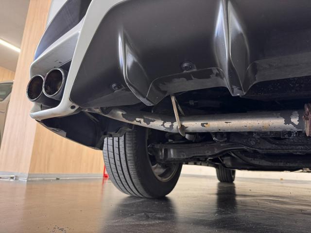 ＲＸ ＲＸ４５０ｈ　Ｆスポーツ　マークレビンソン／ＴＲＤエアロ／１２．３インチナビ／パノラミックビュー／ＥＴＣ２．０／ブラインドスポットモニター／黒革シート／衝突被害軽減／パワーバックドア／カラーＨＵＤ／パワーシート／冷暖シート（72枚目）