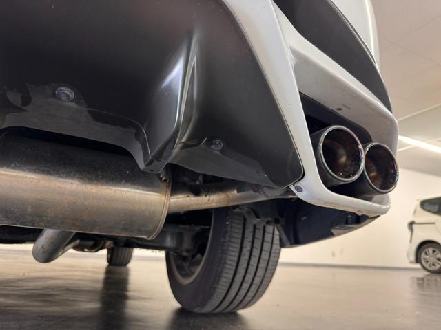 ＲＸ ＲＸ４５０ｈ　Ｆスポーツ　マークレビンソン／ＴＲＤエアロ／１２．３インチナビ／パノラミックビュー／ＥＴＣ２．０／ブラインドスポットモニター／黒革シート／衝突被害軽減／パワーバックドア／カラーＨＵＤ／パワーシート／冷暖シート（74枚目）