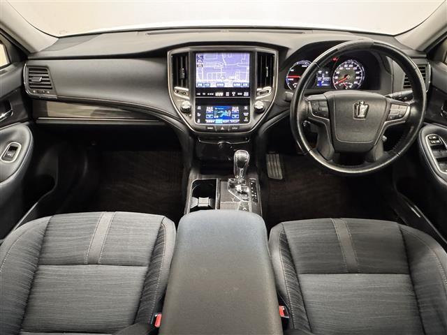 クラウンハイブリッド アスリートＳ　寒冷地仕様／８インチナビ／バックカメラ／ドライブレコーダー／ＥＴＣ／クルーズコントロール／パワーシート／シートヒーター／ステアリングヒーター／オートライト／ＨＩＤヘッドライト／社外１９ＡＷ／Ｐスタート（2枚目）