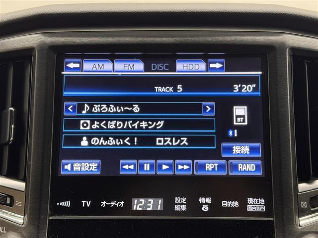 クラウンハイブリッド アスリートＳ　寒冷地仕様／８インチナビ／バックカメラ／ドライブレコーダー／ＥＴＣ／クルーズコントロール／パワーシート／シートヒーター／ステアリングヒーター／オートライト／ＨＩＤヘッドライト／社外１９ＡＷ／Ｐスタート（5枚目）