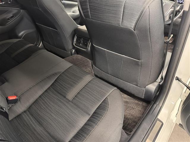 クラウンハイブリッド アスリートＳ　寒冷地仕様／８インチナビ／バックカメラ／ドライブレコーダー／ＥＴＣ／クルーズコントロール／パワーシート／シートヒーター／ステアリングヒーター／オートライト／ＨＩＤヘッドライト／社外１９ＡＷ／Ｐスタート（40枚目）