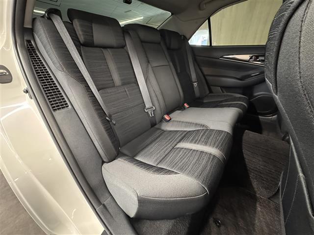 クラウンハイブリッド アスリートＳ　寒冷地仕様／８インチナビ／バックカメラ／ドライブレコーダー／ＥＴＣ／クルーズコントロール／パワーシート／シートヒーター／ステアリングヒーター／オートライト／ＨＩＤヘッドライト／社外１９ＡＷ／Ｐスタート（42枚目）