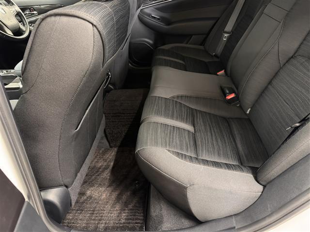 クラウンハイブリッド アスリートＳ　寒冷地仕様／８インチナビ／バックカメラ／ドライブレコーダー／ＥＴＣ／クルーズコントロール／パワーシート／シートヒーター／ステアリングヒーター／オートライト／ＨＩＤヘッドライト／社外１９ＡＷ／Ｐスタート（44枚目）