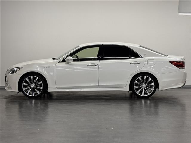 クラウンハイブリッド アスリートＳ　寒冷地仕様／８インチナビ／バックカメラ／ドライブレコーダー／ＥＴＣ／クルーズコントロール／パワーシート／シートヒーター／ステアリングヒーター／オートライト／ＨＩＤヘッドライト／社外１９ＡＷ／Ｐスタート（52枚目）