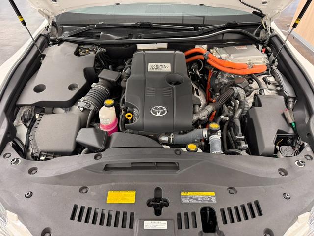 クラウンハイブリッド アスリートＳ　寒冷地仕様／８インチナビ／バックカメラ／ドライブレコーダー／ＥＴＣ／クルーズコントロール／パワーシート／シートヒーター／ステアリングヒーター／オートライト／ＨＩＤヘッドライト／社外１９ＡＷ／Ｐスタート（61枚目）