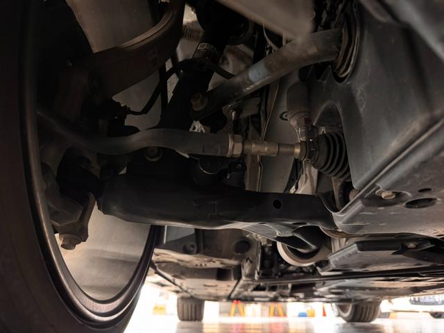 クラウンハイブリッド アスリートＳ　寒冷地仕様／８インチナビ／バックカメラ／ドライブレコーダー／ＥＴＣ／クルーズコントロール／パワーシート／シートヒーター／ステアリングヒーター／オートライト／ＨＩＤヘッドライト／社外１９ＡＷ／Ｐスタート（62枚目）