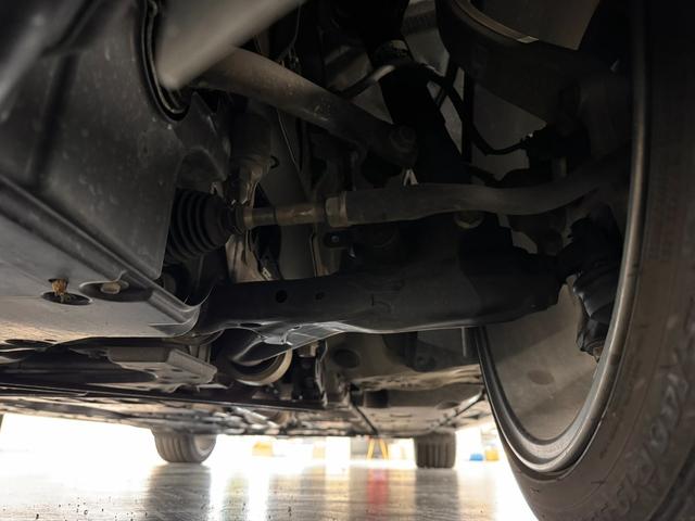 クラウンハイブリッド アスリートＳ　寒冷地仕様／８インチナビ／バックカメラ／ドライブレコーダー／ＥＴＣ／クルーズコントロール／パワーシート／シートヒーター／ステアリングヒーター／オートライト／ＨＩＤヘッドライト／社外１９ＡＷ／Ｐスタート（63枚目）