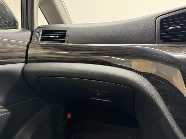 エルグランド 250ハイウェイスターS アーバンクロム 後席モニター/純正8インチナビ/アラウンドビューモニター/ドライブレコーダー/ETC/クルーズコントロール/ハーフレザー/オットマンシート/AC100V/両側オートスライドドア/AFS付LEDライト(18枚目)