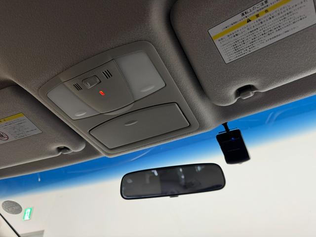 エルグランド 250ハイウェイスターS アーバンクロム 後席モニター/純正8インチナビ/アラウンドビューモニター/ドライブレコーダー/ETC/クルーズコントロール/ハーフレザー/オットマンシート/AC100V/両側オートスライドドア/AFS付LEDライト(20枚目)