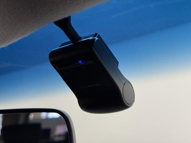 エルグランド 250ハイウェイスターS アーバンクロム 後席モニター/純正8インチナビ/アラウンドビューモニター/ドライブレコーダー/ETC/クルーズコントロール/ハーフレザー/オットマンシート/AC100V/両側オートスライドドア/AFS付LEDライト(21枚目)