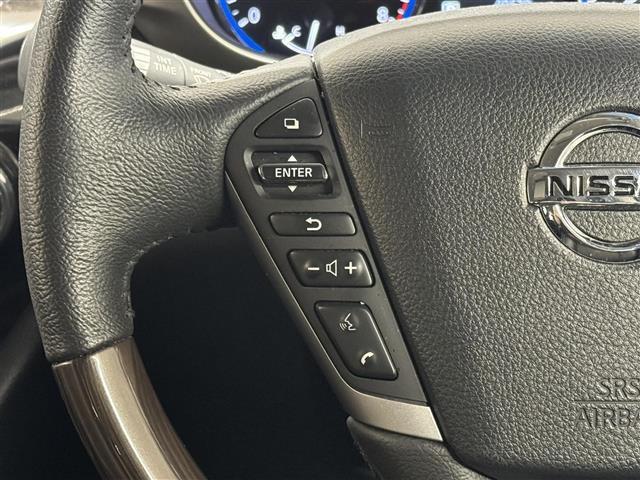 エルグランド 250ハイウェイスターS アーバンクロム 後席モニター/純正8インチナビ/アラウンドビューモニター/ドライブレコーダー/ETC/クルーズコントロール/ハーフレザー/オットマンシート/AC100V/両側オートスライドドア/AFS付LEDライト(24枚目)