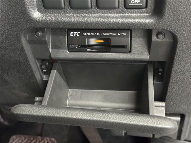 エルグランド 250ハイウェイスターS アーバンクロム 後席モニター/純正8インチナビ/アラウンドビューモニター/ドライブレコーダー/ETC/クルーズコントロール/ハーフレザー/オットマンシート/AC100V/両側オートスライドドア/AFS付LEDライト(29枚目)