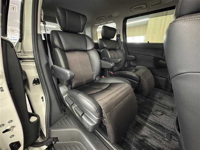 エルグランド 250ハイウェイスターS アーバンクロム 後席モニター/純正8インチナビ/アラウンドビューモニター/ドライブレコーダー/ETC/クルーズコントロール/ハーフレザー/オットマンシート/AC100V/両側オートスライドドア/AFS付LEDライト(44枚目)