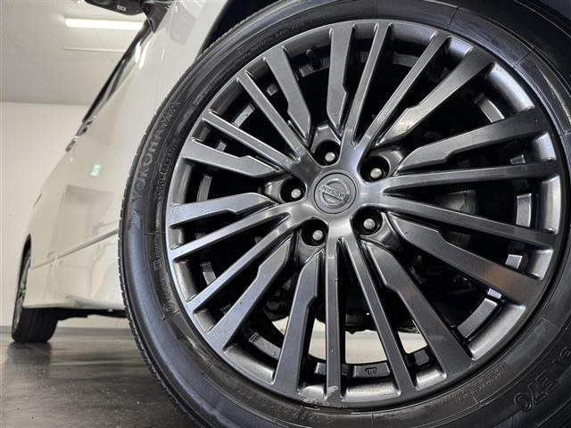 エルグランド 250ハイウェイスターS アーバンクロム 後席モニター/純正8インチナビ/アラウンドビューモニター/ドライブレコーダー/ETC/クルーズコントロール/ハーフレザー/オットマンシート/AC100V/両側オートスライドドア/AFS付LEDライト(65枚目)