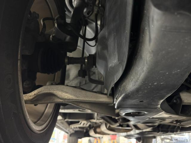 エルグランド 250ハイウェイスターS アーバンクロム 後席モニター/純正8インチナビ/アラウンドビューモニター/ドライブレコーダー/ETC/クルーズコントロール/ハーフレザー/オットマンシート/AC100V/両側オートスライドドア/AFS付LEDライト(68枚目)