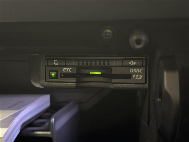 IS IS300h Fスポーツ 7インチナビ/バックカメラ/ドライブレコーダー/ETC/ハーフレザーシート/クリアランスソナー/クルーズコントロール/デュアルオートエアコン/オートライト/オートワイパー/LEDヘッドライト/18AW(15枚目)