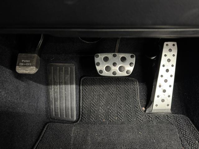 IS IS300h Fスポーツ 7インチナビ/バックカメラ/ドライブレコーダー/ETC/ハーフレザーシート/クリアランスソナー/クルーズコントロール/デュアルオートエアコン/オートライト/オートワイパー/LEDヘッドライト/18AW(29枚目)