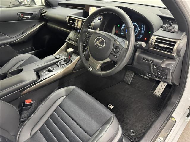 IS IS300h Fスポーツ 7インチナビ/バックカメラ/ドライブレコーダー/ETC/ハーフレザーシート/クリアランスソナー/クルーズコントロール/デュアルオートエアコン/オートライト/オートワイパー/LEDヘッドライト/18AW(32枚目)