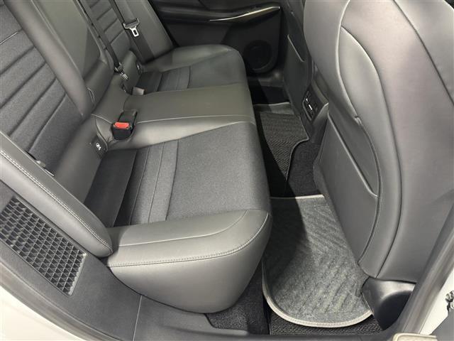 IS IS300h Fスポーツ 7インチナビ/バックカメラ/ドライブレコーダー/ETC/ハーフレザーシート/クリアランスソナー/クルーズコントロール/デュアルオートエアコン/オートライト/オートワイパー/LEDヘッドライト/18AW(39枚目)