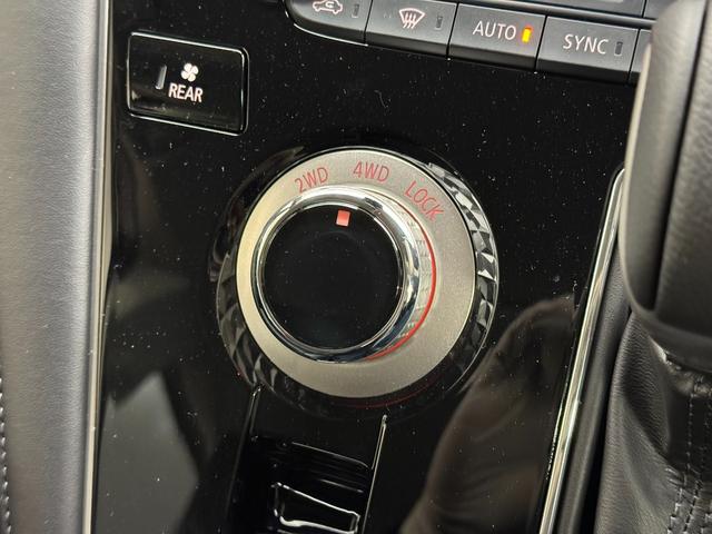 デリカD:5 ブラックエディション 登録済未使用車/アルパイン11インチナビ/マルチアラウンドモニター/両側オートスライドドア/本革シート/ブラインドスポットモニター/衝突被害軽減ブレーキ/パワーバックドア/パワーシート/シートヒーター(11枚目)