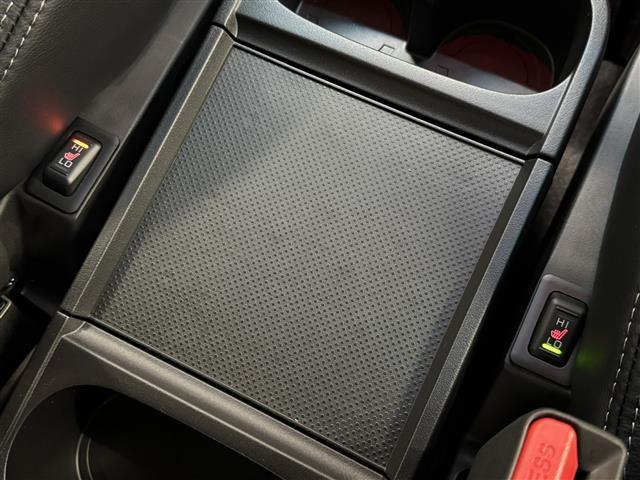 デリカD:5 ブラックエディション 登録済未使用車/アルパイン11インチナビ/マルチアラウンドモニター/両側オートスライドドア/本革シート/ブラインドスポットモニター/衝突被害軽減ブレーキ/パワーバックドア/パワーシート/シートヒーター(14枚目)