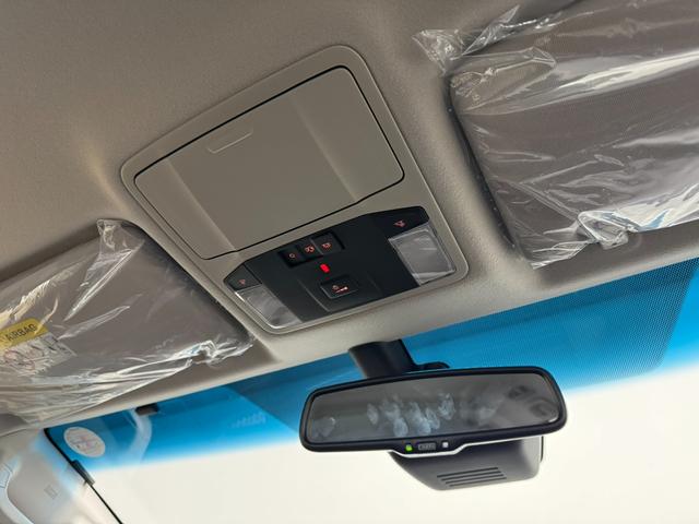 デリカD:5 ブラックエディション 登録済未使用車/アルパイン11インチナビ/マルチアラウンドモニター/両側オートスライドドア/本革シート/ブラインドスポットモニター/衝突被害軽減ブレーキ/パワーバックドア/パワーシート/シートヒーター(16枚目)