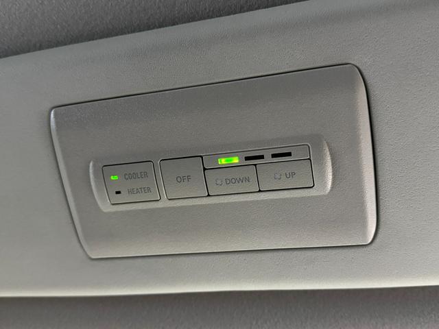 デリカD:5 ブラックエディション 登録済未使用車/アルパイン11インチナビ/マルチアラウンドモニター/両側オートスライドドア/本革シート/ブラインドスポットモニター/衝突被害軽減ブレーキ/パワーバックドア/パワーシート/シートヒーター(32枚目)