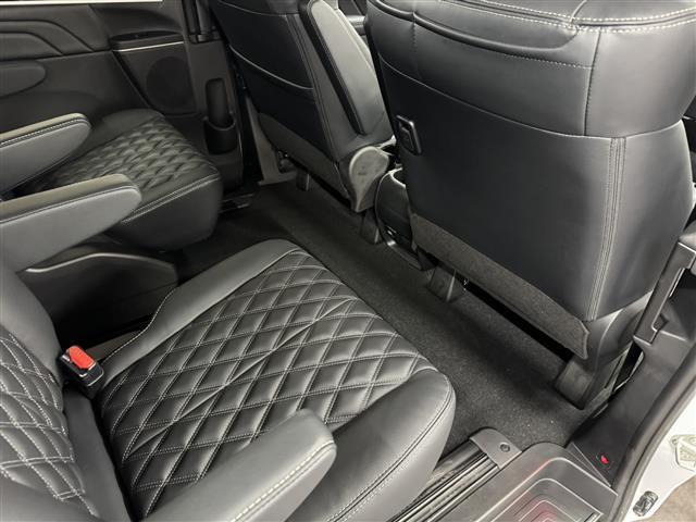 デリカD:5 ブラックエディション 登録済未使用車/アルパイン11インチナビ/マルチアラウンドモニター/両側オートスライドドア/本革シート/ブラインドスポットモニター/衝突被害軽減ブレーキ/パワーバックドア/パワーシート/シートヒーター(40枚目)