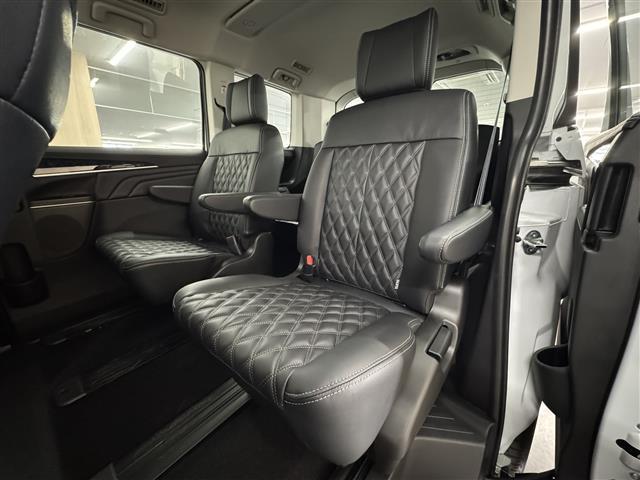 デリカD:5 ブラックエディション 登録済未使用車/アルパイン11インチナビ/マルチアラウンドモニター/両側オートスライドドア/本革シート/ブラインドスポットモニター/衝突被害軽減ブレーキ/パワーバックドア/パワーシート/シートヒーター(45枚目)