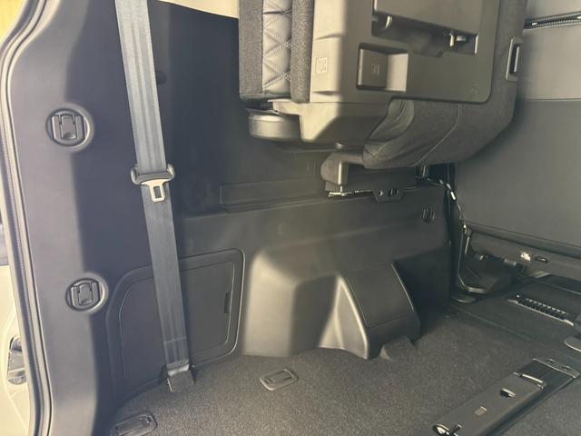 デリカD:5 ブラックエディション 登録済未使用車/アルパイン11インチナビ/マルチアラウンドモニター/両側オートスライドドア/本革シート/ブラインドスポットモニター/衝突被害軽減ブレーキ/パワーバックドア/パワーシート/シートヒーター(50枚目)