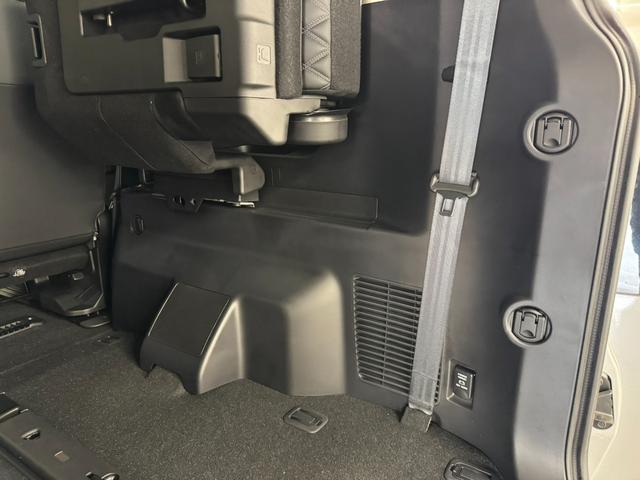 デリカD:5 ブラックエディション 登録済未使用車/アルパイン11インチナビ/マルチアラウンドモニター/両側オートスライドドア/本革シート/ブラインドスポットモニター/衝突被害軽減ブレーキ/パワーバックドア/パワーシート/シートヒーター(51枚目)