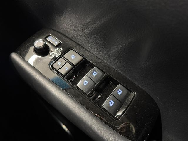 アルファードハイブリッド SR Cパッケージ JBLプレミアムサウンド/ツインムーンルーフ/リヤエンタメモニター/10インチナビ/パノラミックビューモニター/ETC2.0/デジタルインナーミラー/BSM/衝突被害軽減/パワーバックドア/冷暖シート(31枚目)