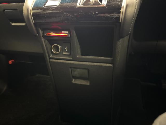 デリカD:5 P エクステリアパッケージ/10.1インチナビ/マルチアラウンドモニター/ETC/電動サイドステップ/ブラインドスポットモニター/衝突被害軽減ブレーキ/レーダークルコン/100V電源/両側パワスラ(13枚目)