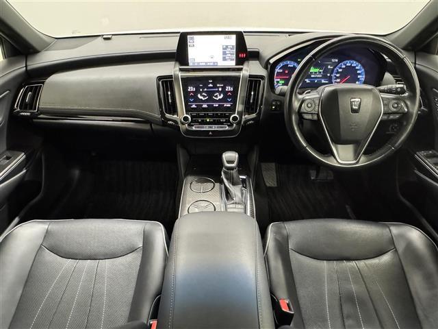 クラウンハイブリッド RSアドバンス OP16スピーカー/8型ナビ/パノラミックビュー/ドラレコ/ETC/本革シート/ブラインドスポットモニター/プリクラッシュセーフティ/パーキングサポートブレーキ/パワーシート/冷暖シート/カラーHUD(2枚目)