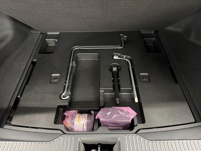 クラウンハイブリッド RSアドバンス OP16スピーカー/8型ナビ/パノラミックビュー/ドラレコ/ETC/本革シート/ブラインドスポットモニター/プリクラッシュセーフティ/パーキングサポートブレーキ/パワーシート/冷暖シート/カラーHUD(51枚目)