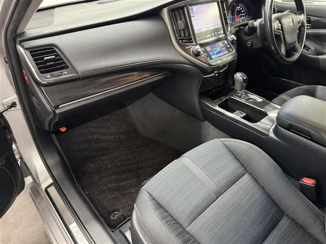 クラウンハイブリッド アスリートS 純正8インチマルチナビ/バックカメラ/ビルトインETC/クルーズコントロール/パワーシート/シートヒーター/ステアリングヒーター/オートライト/HIDヘッドライト/デュアルオートエアコン/スマートキー(33枚目)