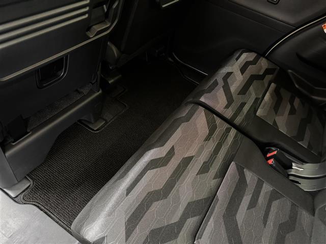 タント ファンクロス 両側パワースライドドア/7インチナビ/パノラマモニター/ルーフレール/スマートアシスト/衝突回避支援ブレーキ/車線逸脱警報機能/標識認識機能/レーンキープコントロール/コーナーセンサー/シートヒーター(30枚目)